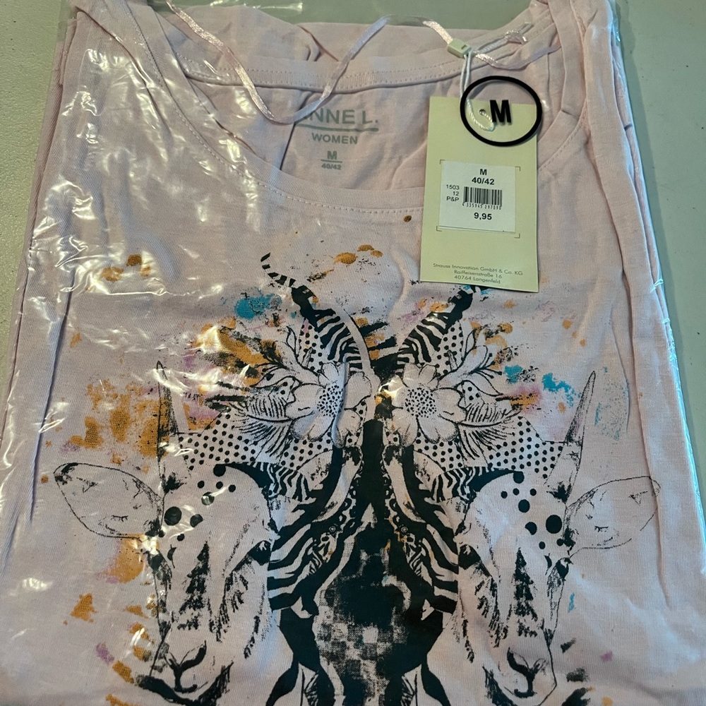 Animal Print Graphic Tee. Med woman’s t-shirt